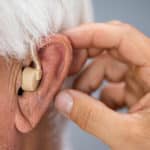 Welche Versicherung für Hörgeräte ist zu empfehlen?
